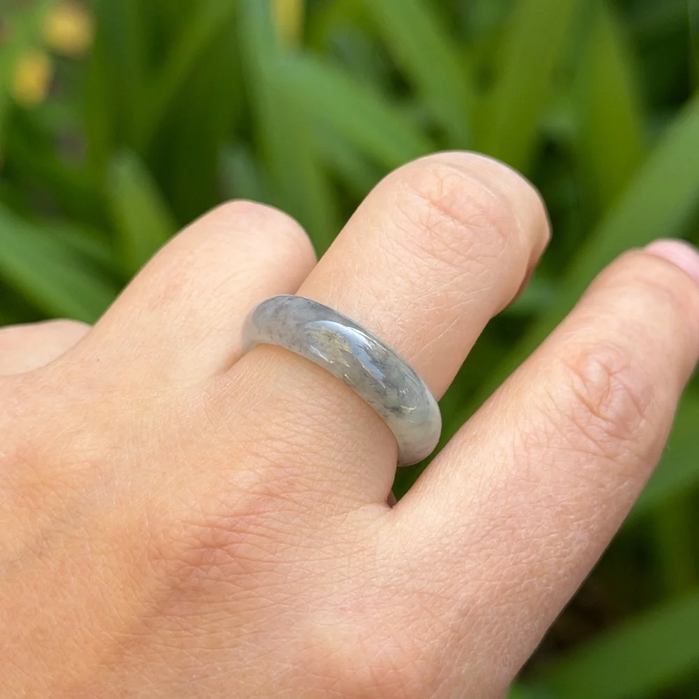 Size 9 gray jade band ring 0783‎